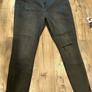 Women's Black Distressed Jeans